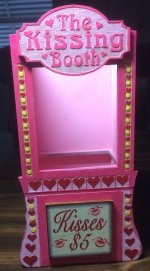 Kissing Booth, half inch scale